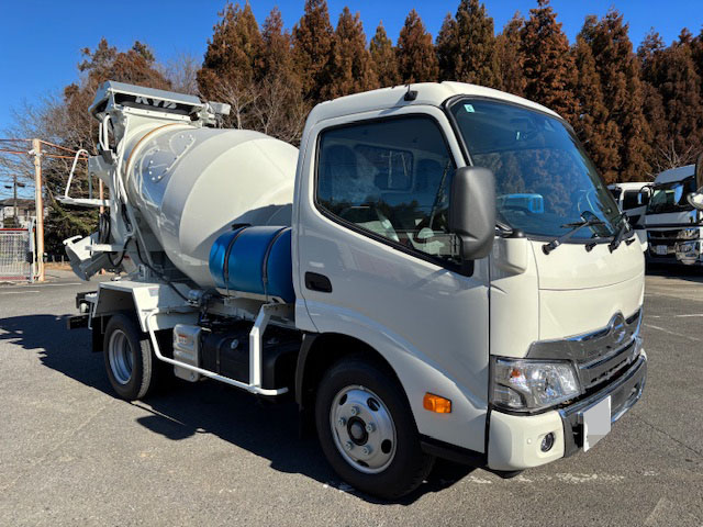 在庫トラック表示 日野 2DG-XZU600E